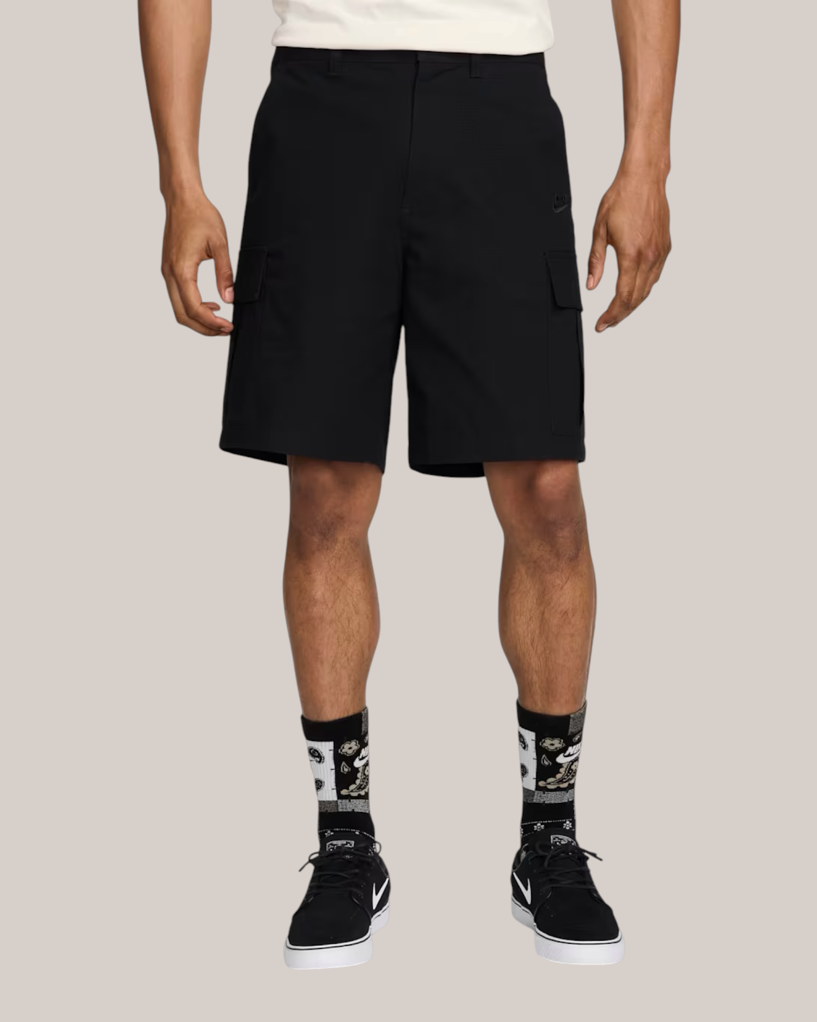 Short Cargo In Tessuto Sportswear Club Nero FN3517-010 Nike