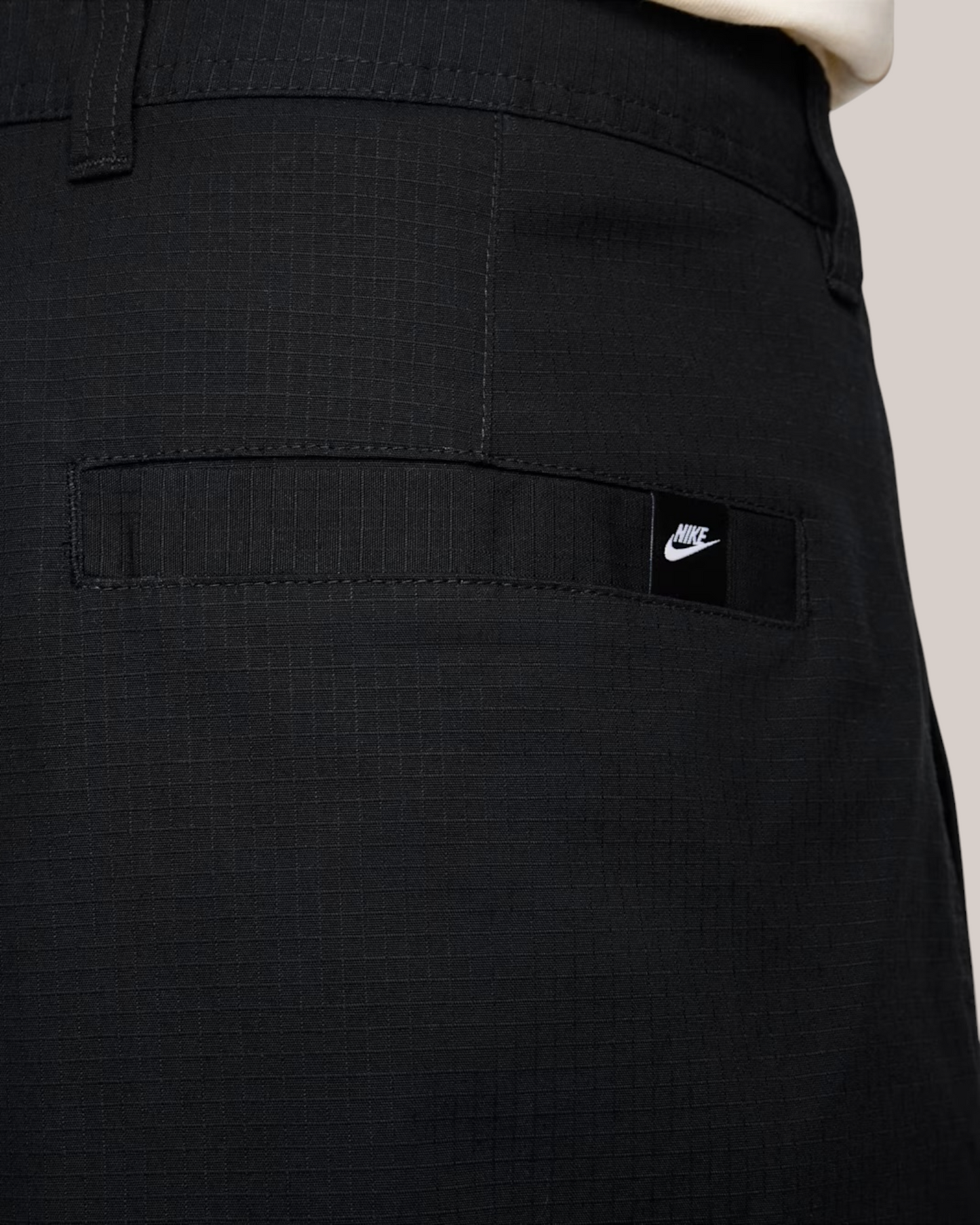 Short Cargo In Tessuto Sportswear Club Nero FN3517-010 Nike