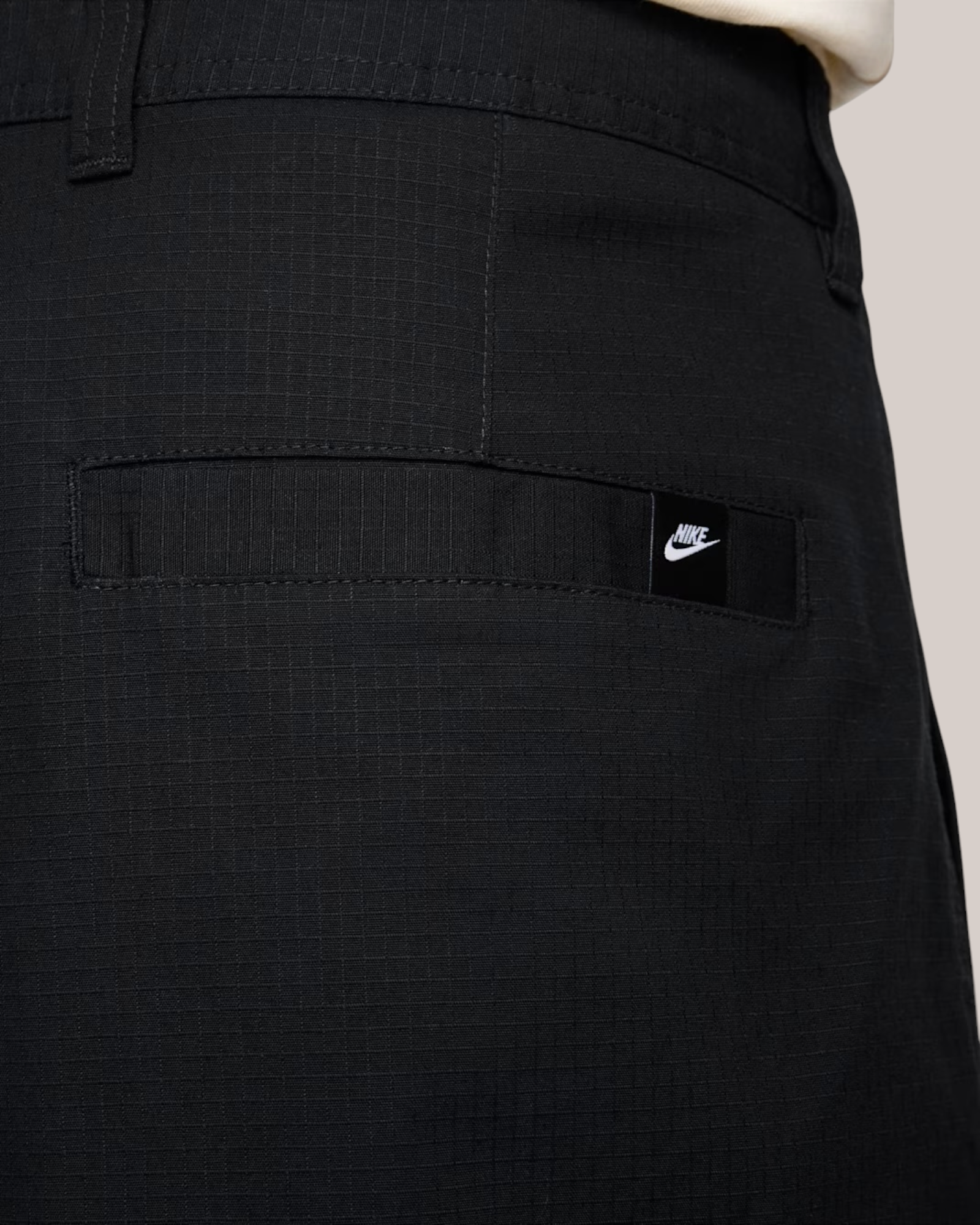 Short Cargo In Tessuto Sportswear Club Nero FN3517-010 Nike