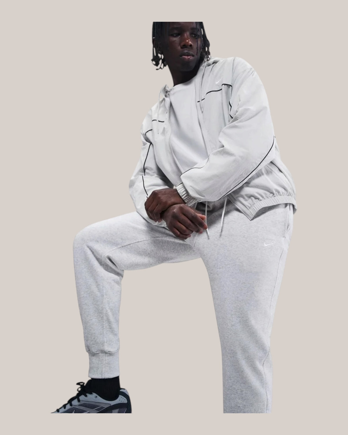 Nike Club French Terry Jogger Uomo Grigio Birch Heather – FN3801-051