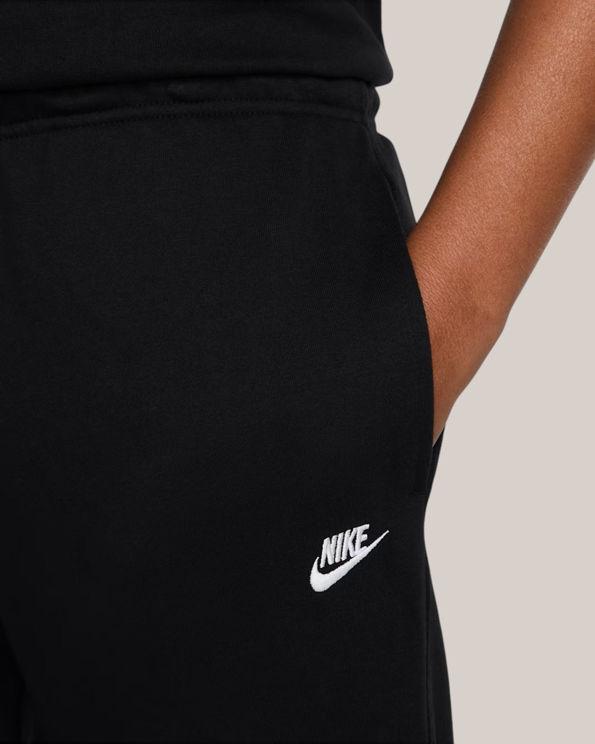 Nike Club Jogginghose Herren Schwarz/Schwarz/Weiß FN3801-010
