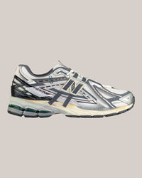 New Balance Sneakers Silver Metallic/Castlerock/Gold Metallic M1906AD